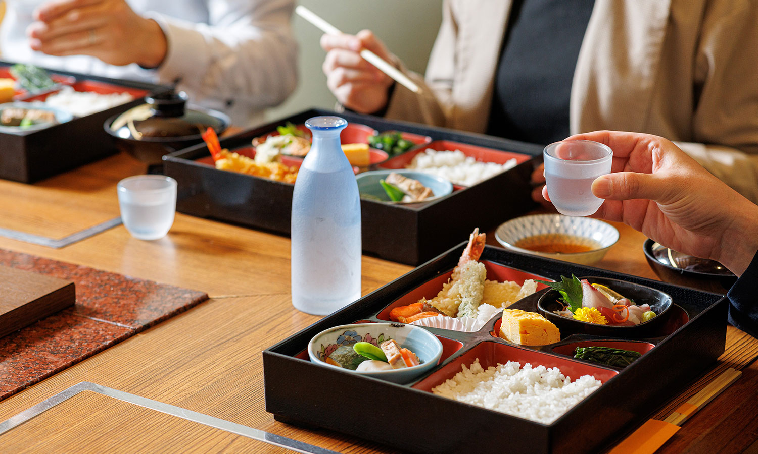 昼飲みイメージ
